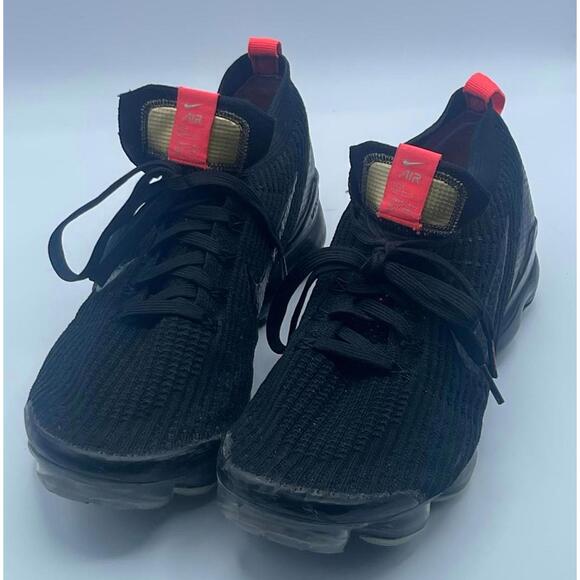 Nike Air VaporMax Flyknit 3 Black Sneakers - Picture 1 of 7